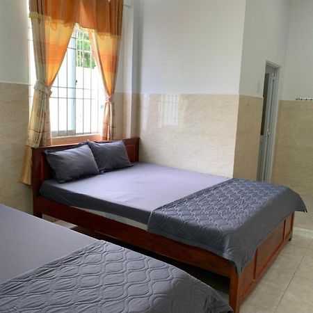 Nha Nghi Ty Hoa Nam Du Bed & Breakfast Exterior photo