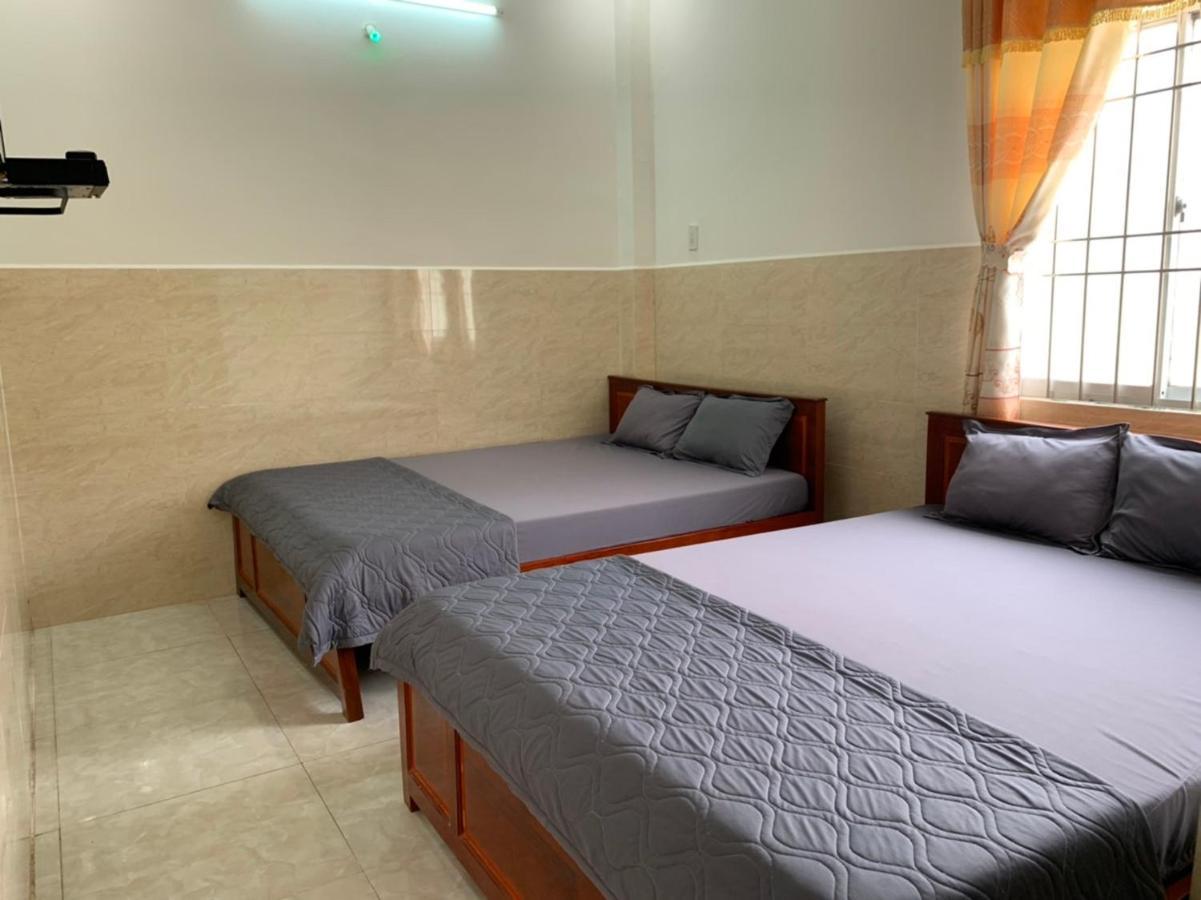 Nha Nghi Ty Hoa Nam Du Bed & Breakfast Exterior photo